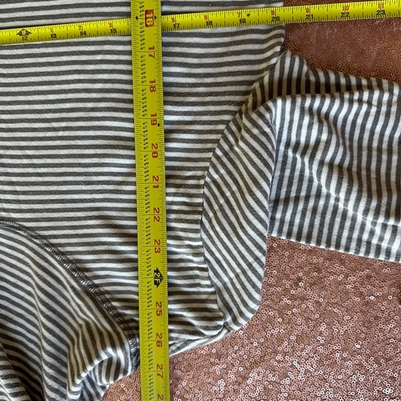 Horny Toad Women’s Hooded Top Gray Stripes L , Outdoor, Hiking, Camping - Picture 10 of 10